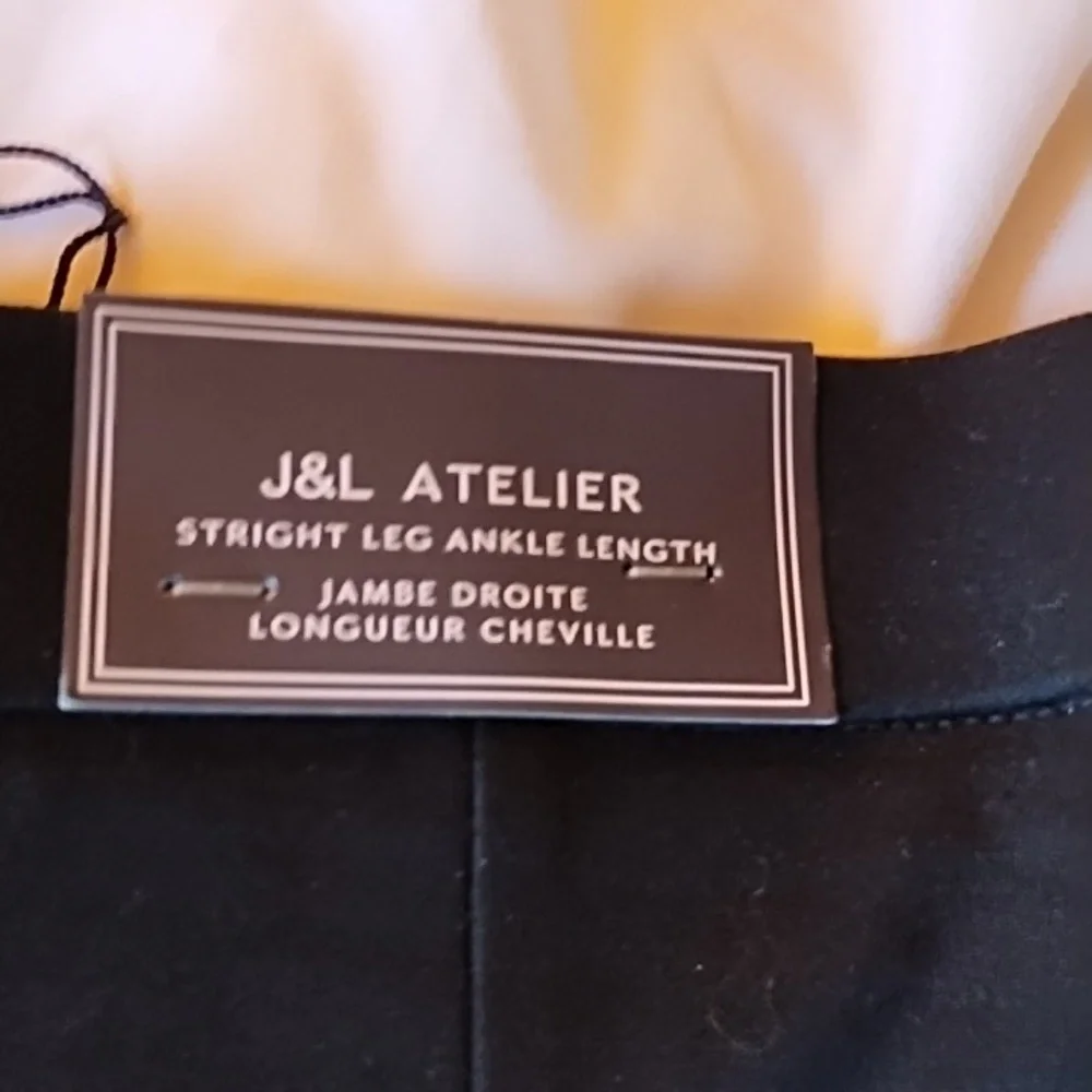Black stretchy straight leg ankle pant